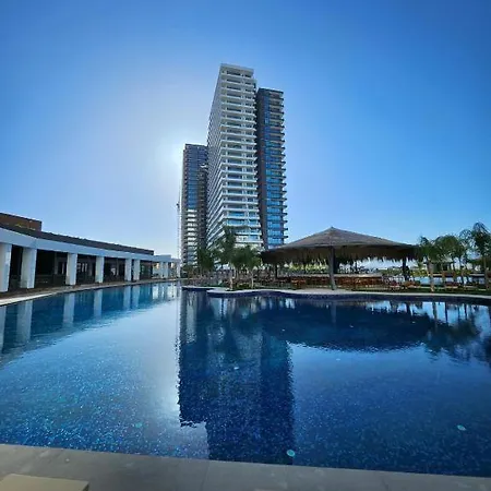 Apartman Grand Sapphire Luxury Two Bedroom Trikomo