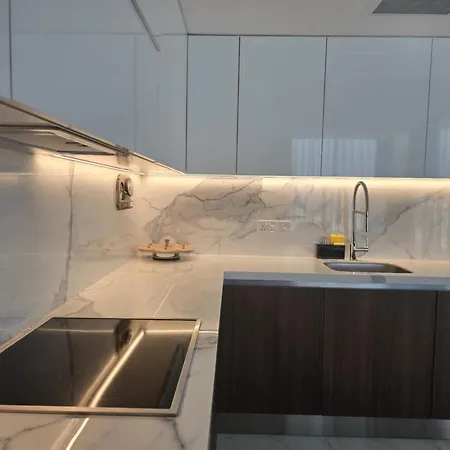 Grand Sapphire Luxury Two Bedroom Apartman *