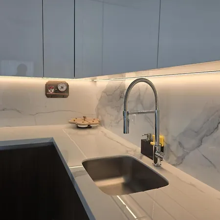 Grand Sapphire Luxury Two Bedroom Apartman Trikomo