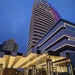 Grand Sapphire Luxury Two Bedroom * Trikomo