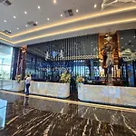 Grand Sapphire Luxury Two Bedroom Apartment *