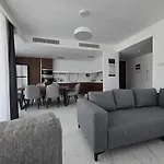 Grand Sapphire Luxury Two Bedroom Appartement *