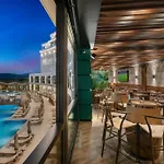 Apartment Grand Sapphire Luxury Two Bedroom *