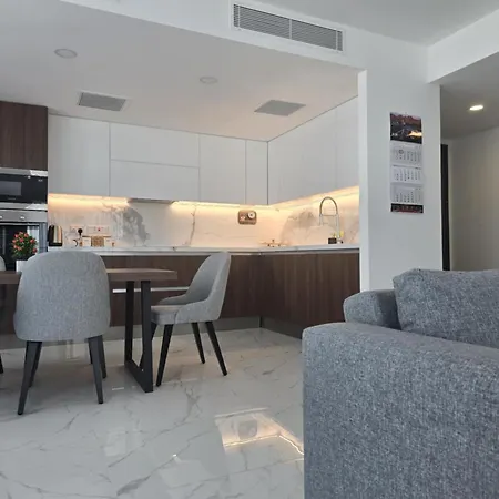 Grand Sapphire Luxury Two Bedroom アパート