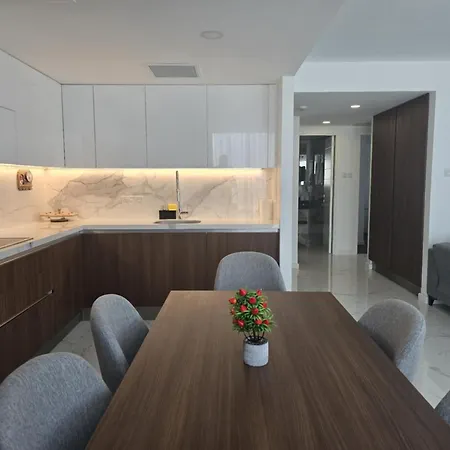 Apartamento Grand Sapphire Luxury Two Bedroom Trikomo