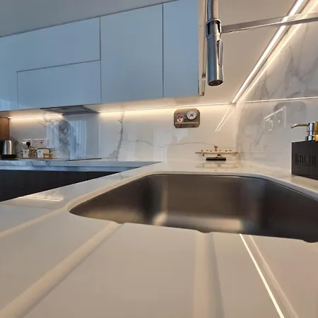 Grand Sapphire Luxury Two Bedroom Trikomo