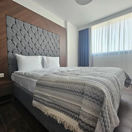 Grand Sapphire Luxury Two Bedroom *