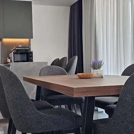 Apartment Grand Sapphire Luxury Two Bedroom *