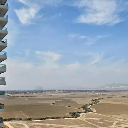 Grand Sapphire Luxury Two Bedroom * Trikomo