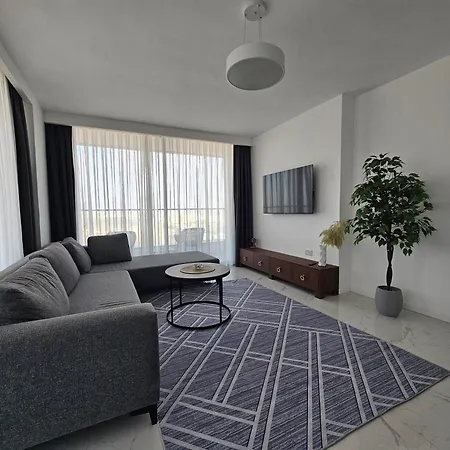 Grand Sapphire Luxury Two Bedroom Apartment Trikomo