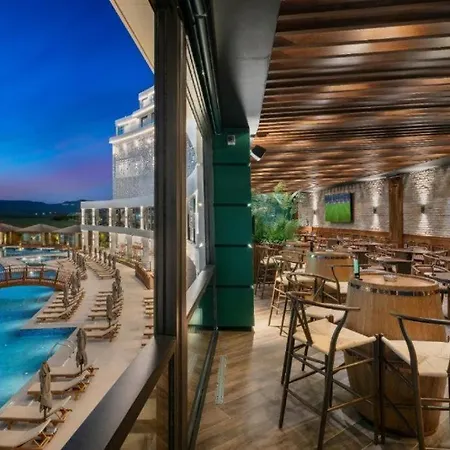 Apartamento Grand Sapphire Luxury Two Bedroom *