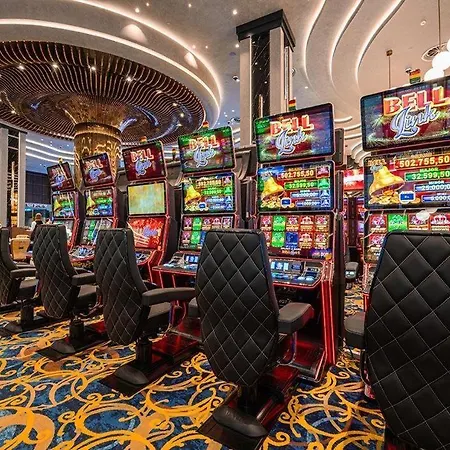 Grand Sapphire Luxury Two Bedroom * Trikomo