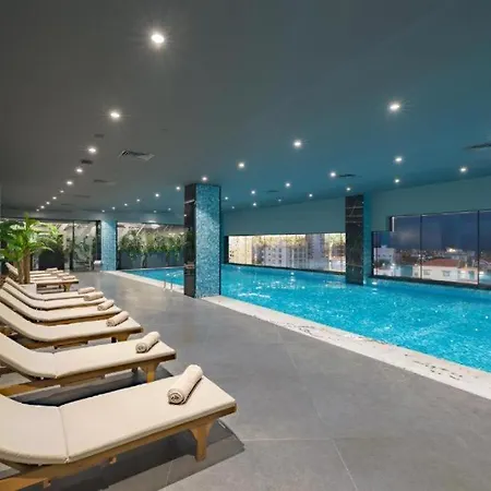 Grand Sapphire Luxury Two Bedroom *