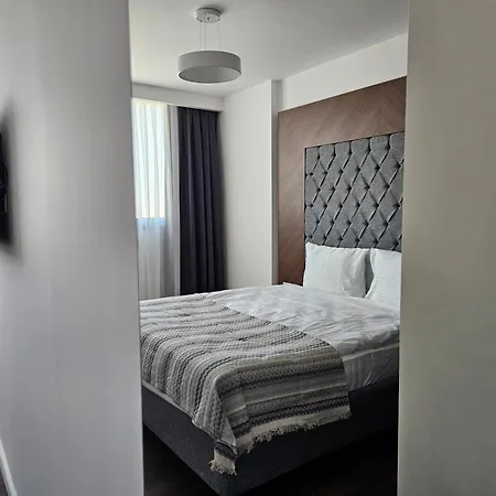 Grand Sapphire Luxury Two Bedroom Trikomo