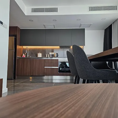 Grand Sapphire Luxury Two Bedroom * Trikomo