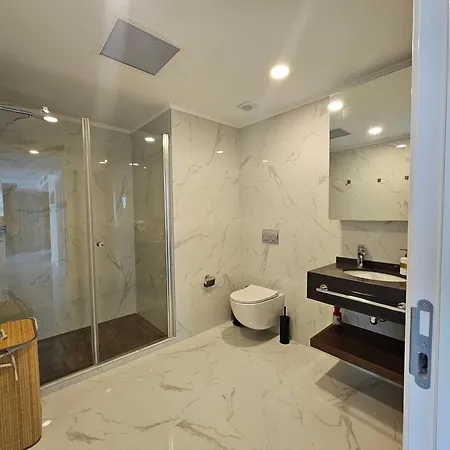 Lägenhet Grand Sapphire Luxury Two Bedroom Trikomo