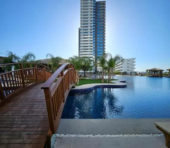 דירה Grand Sapphire Luxury Two Bedroom