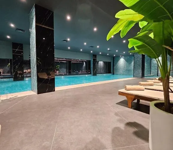 Grand Sapphire Luxury Two Bedroom דירה