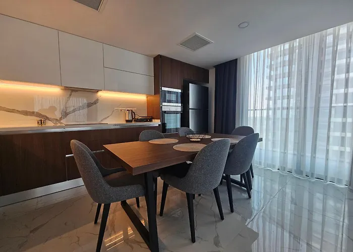 Grand Sapphire Luxury Two Bedroom דירה Trikomo