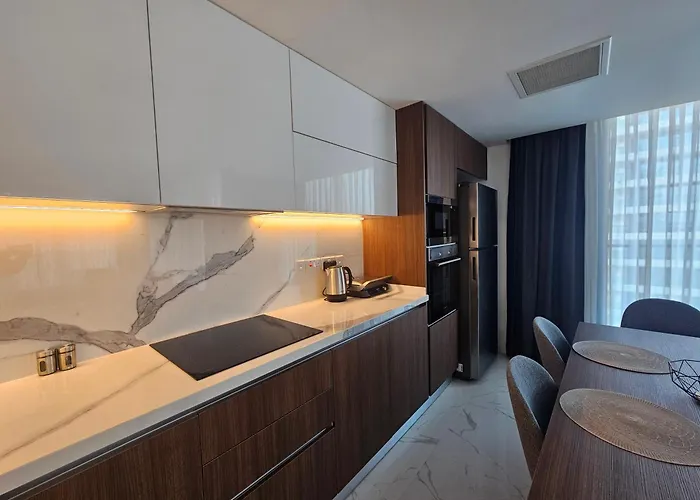 Grand Sapphire Luxury Two Bedroom דירה