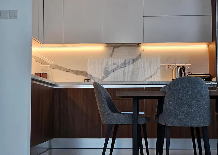 Grand Sapphire Luxury Two Bedroom דירה *